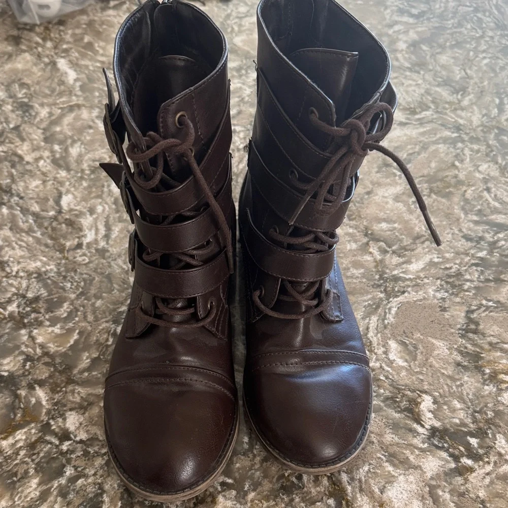 Women's Brown Leather Ankle Boots / Q11 - Picture 2 of 4